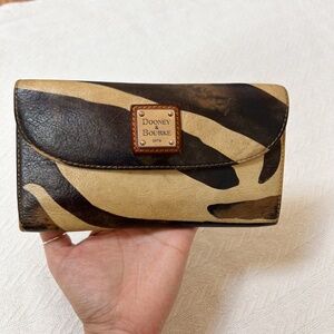 Dooney & Bourke Vintage Zebra Wallet